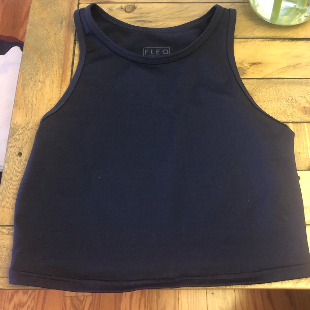 Tempo crop size small in Navy Blue